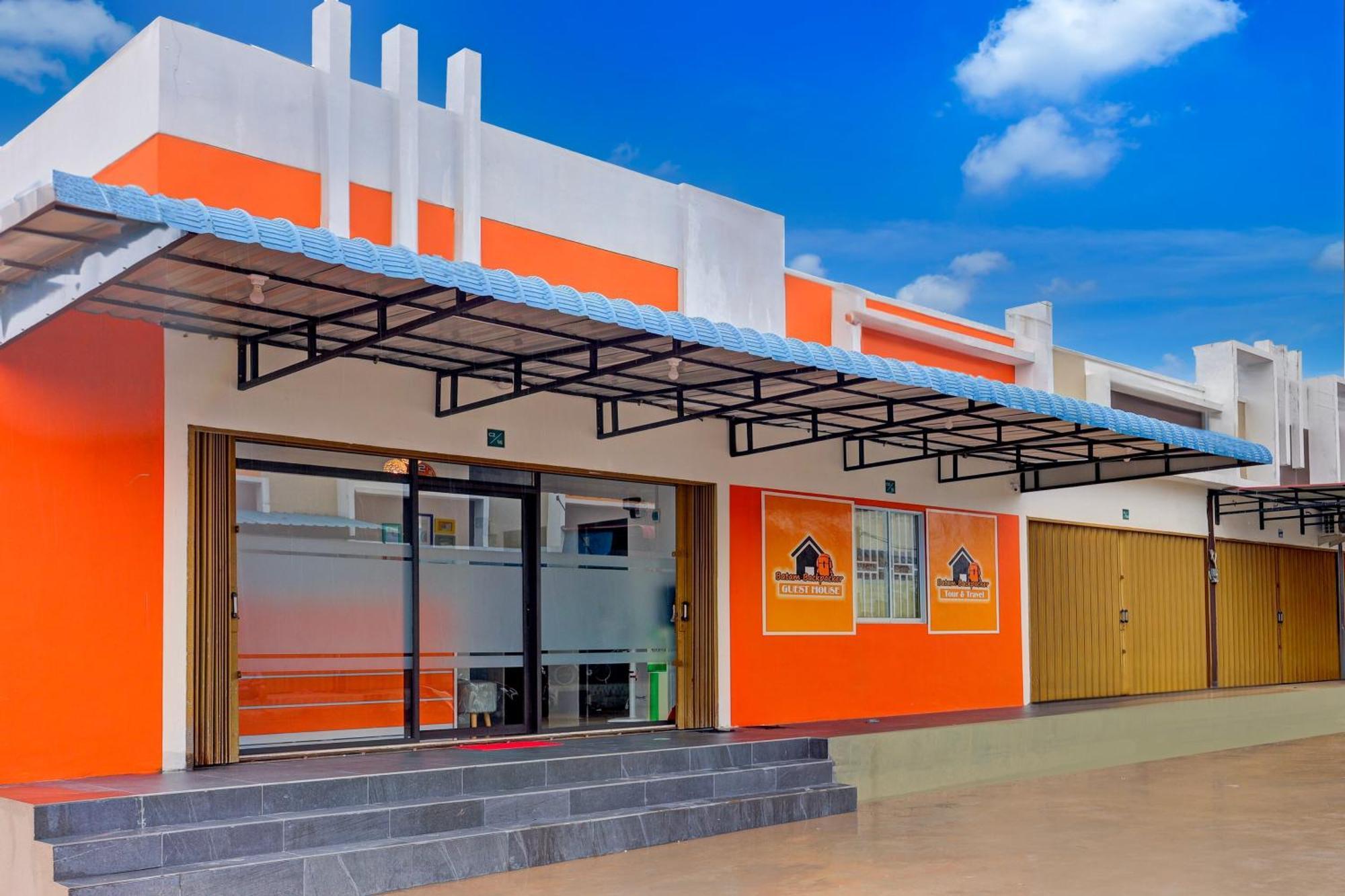 Super Oyo Capital O 93076 Batam Backpacker Guesthouse 2 Pembunuh Exterior foto